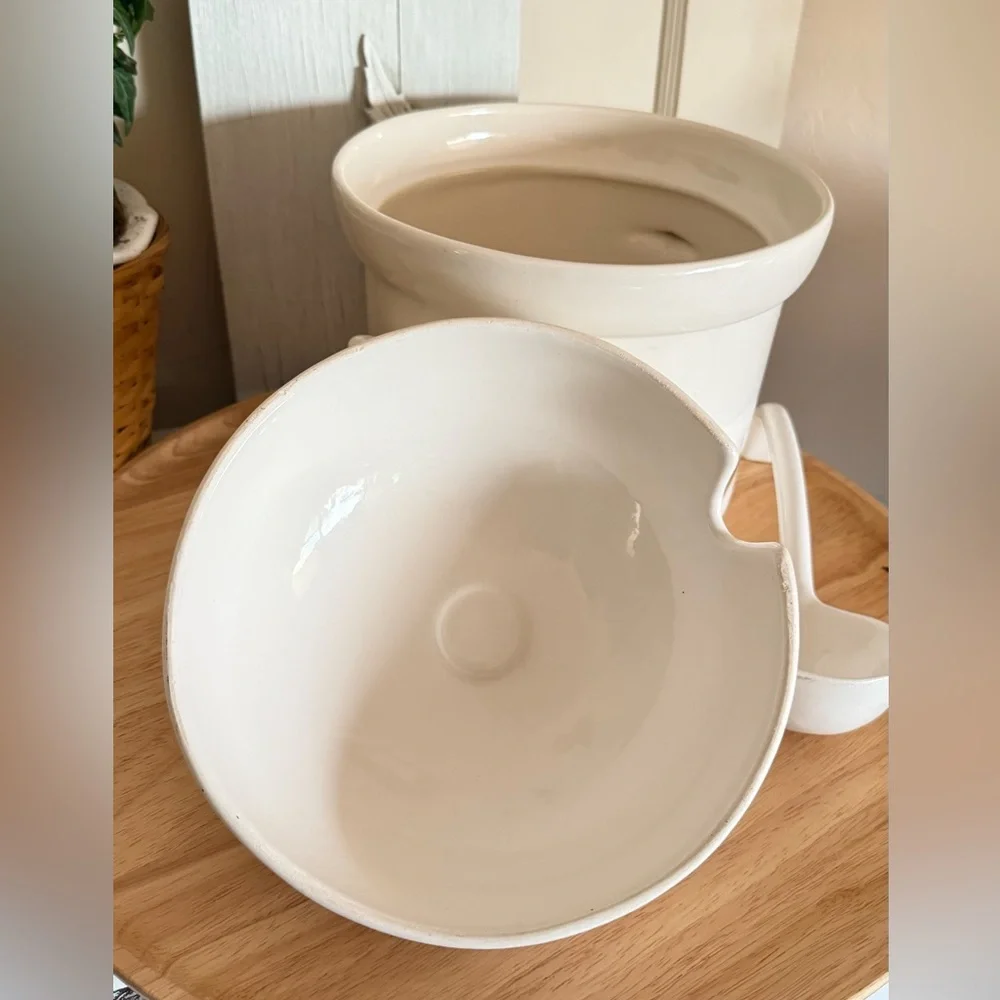 Vintage Ironstone Covered Soup Tureen, 1 gallon, with Ladle, Ivory - Picture 8 of 13